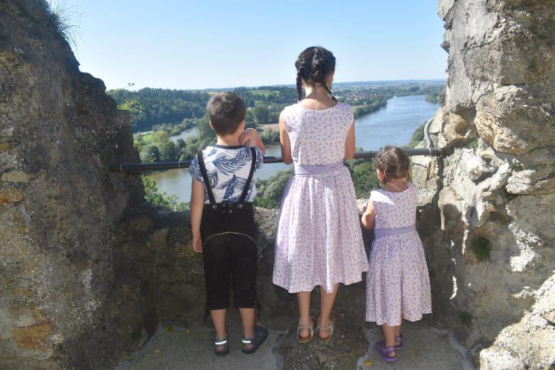 Kinderdirndl Blumenmädchen LILA