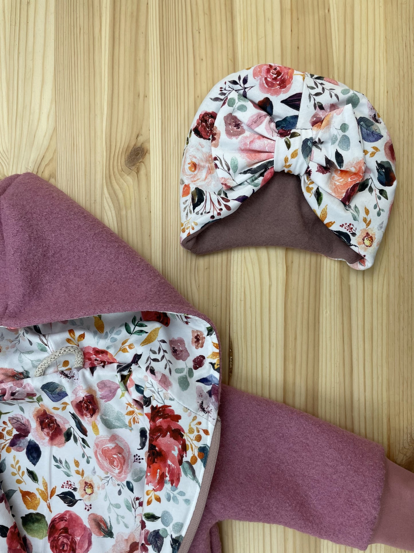 Turbanmütze gefüttert Winter Blumen mix weiß