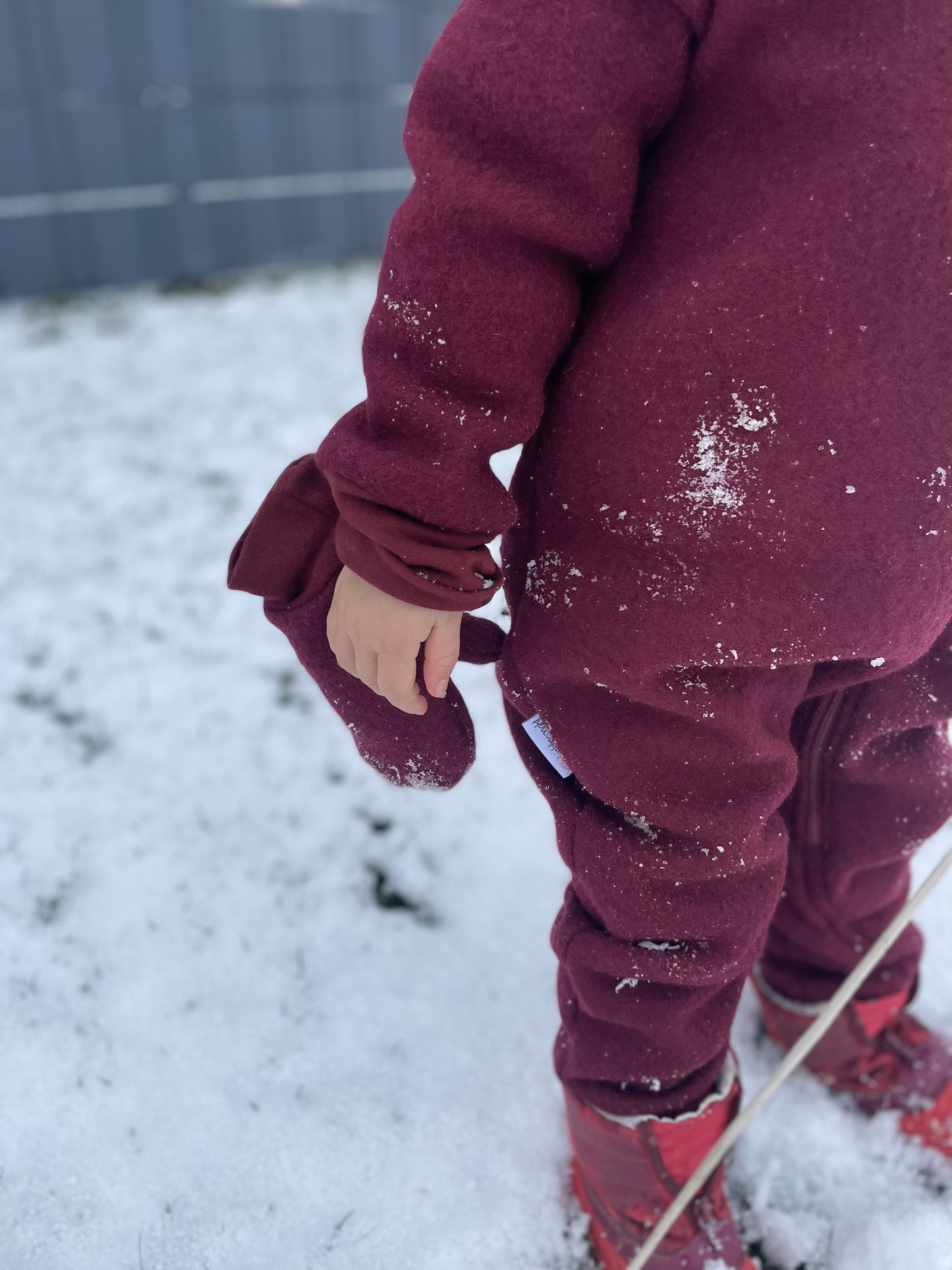 Wollwalkoverall bordeaux Pferde grau