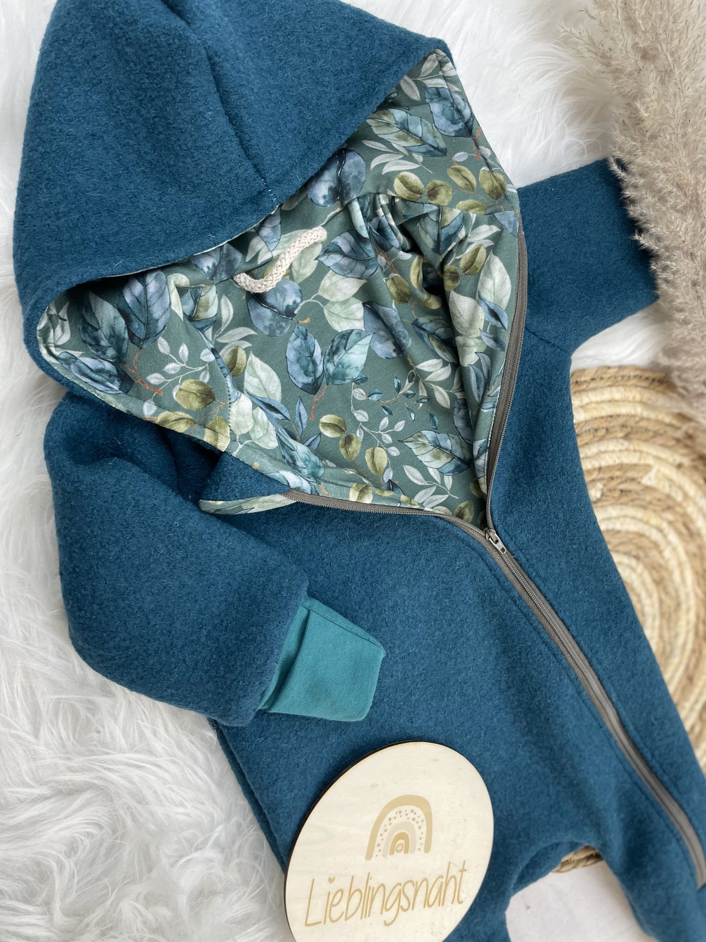 Wollwalkoverall Petrol Blumen salbei